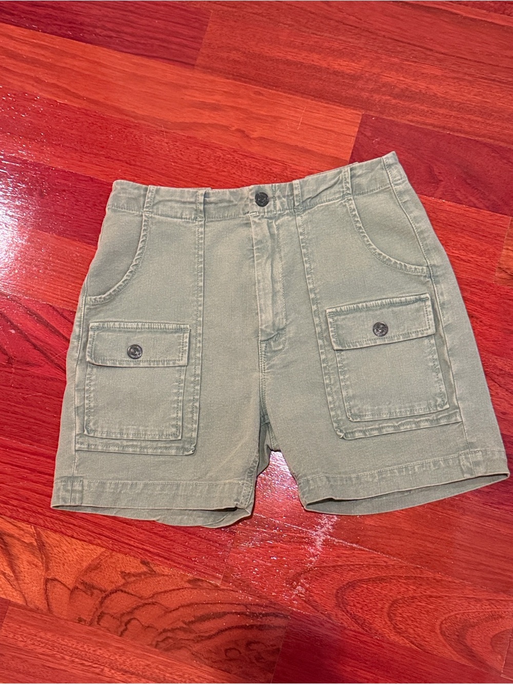MOTHER “The Rambler Patch Pocket Short” – Women’s Size 26 – Olive Green